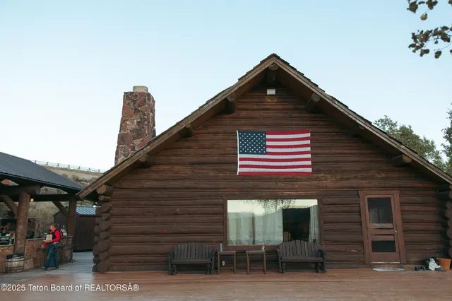 $25,000,000 | 24700 Cottonwood Creek Road, Jackson, WY 83001