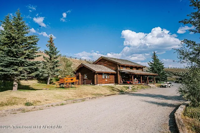 $25,000,000 | 24700 Cottonwood Creek Road, Jackson, WY 83001