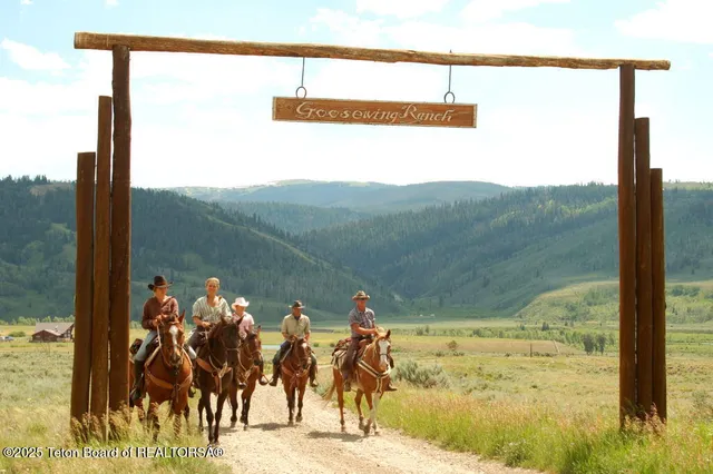 $25,000,000 | 24700 Cottonwood Creek Road, Jackson, WY 83001
