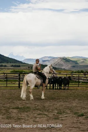 $21,000,000 | 24700 Cottonwood Creek Road, Jackson, WY 83001