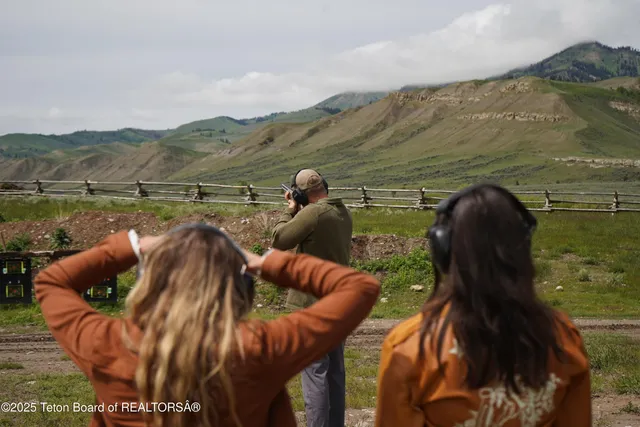 $25,000,000 | 24700 Cottonwood Creek Road, Jackson, WY 83001