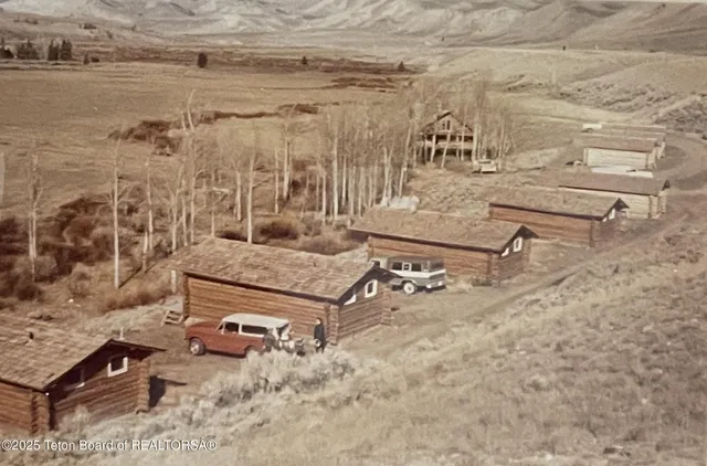 $25,000,000 | 24700 Cottonwood Creek Road, Jackson, WY 83001