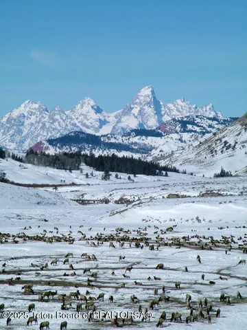 $25,000,000 | 24700 Cottonwood Creek Road, Jackson, WY 83001