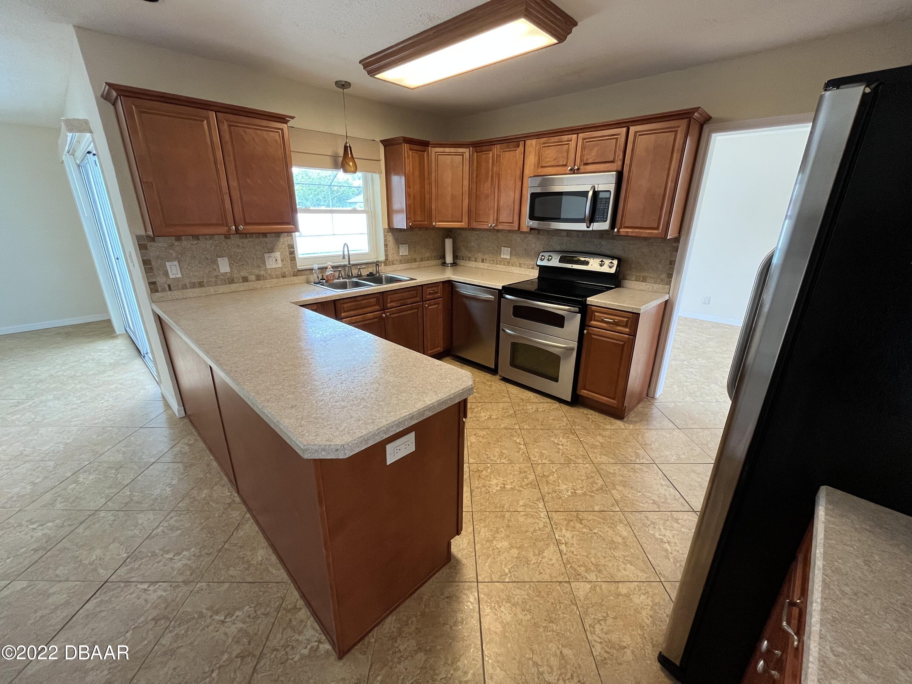1436 Suwanee Road Daytona Beach, FL 32114 - Photo 7 of 44 IMG_6803