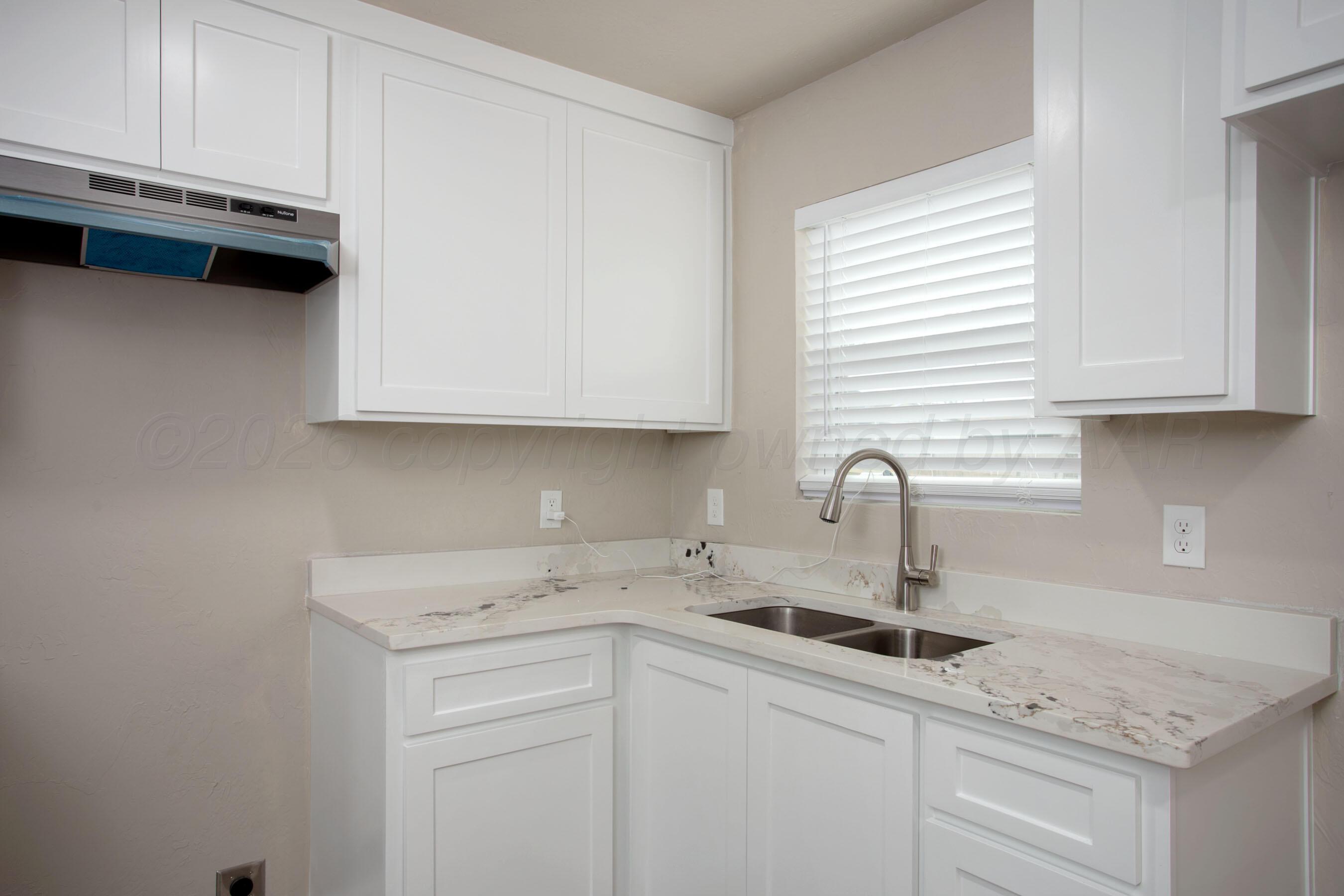 416 Maple Street Amarillo, TX 79107 - Photo 7 of 23 4