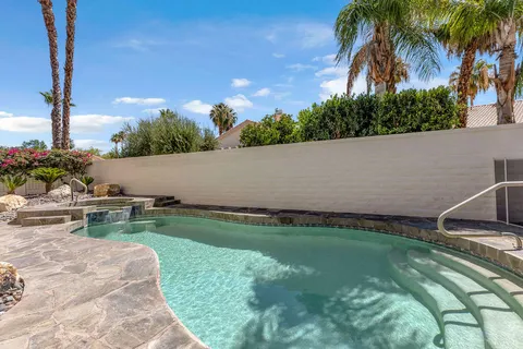 $695,000 | 245 Strada Fortuna, Palm Desert, CA 92260