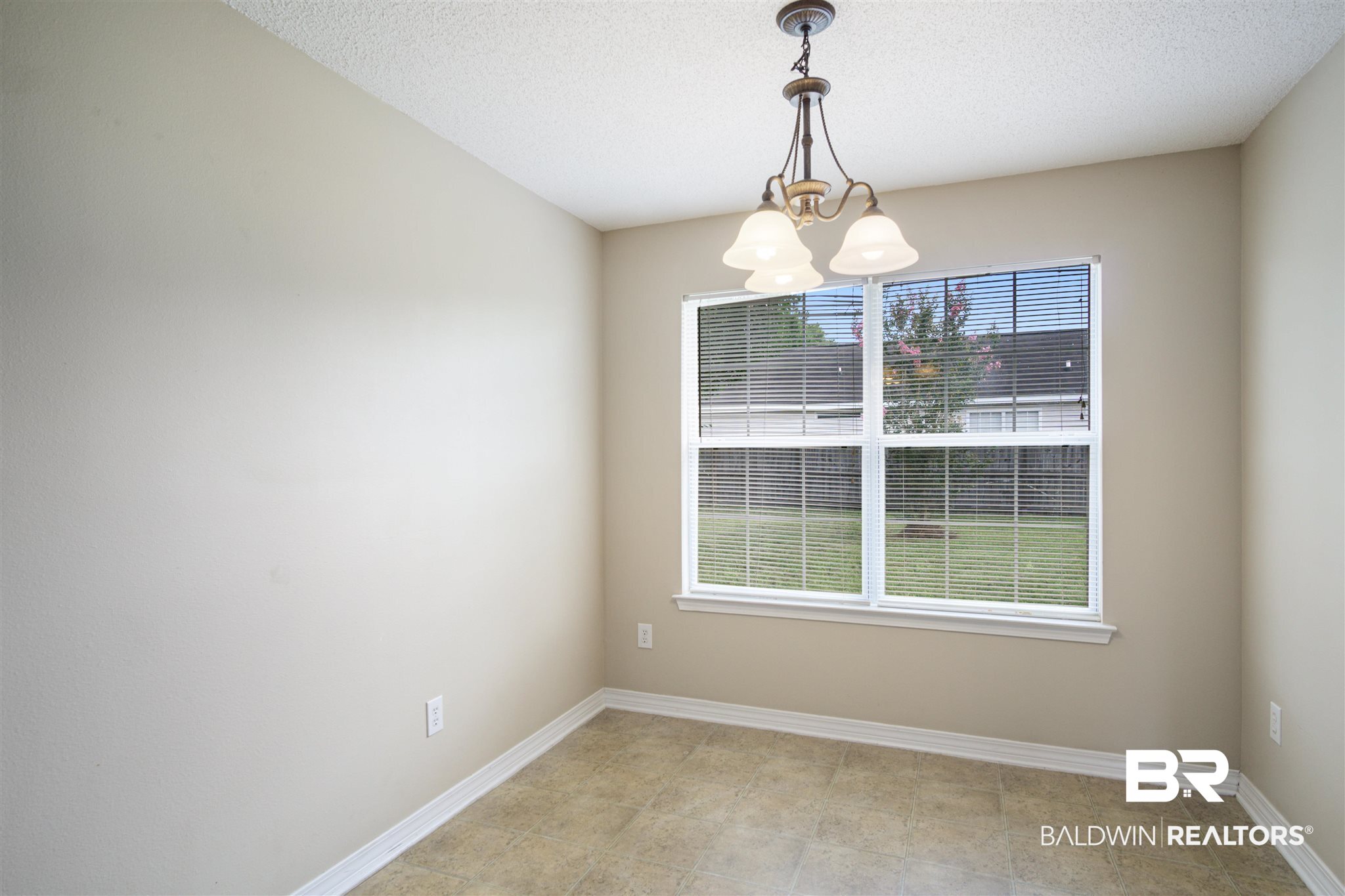 8934 Spring Grove East Mobile, AL 36695 - Photo 7 of 27