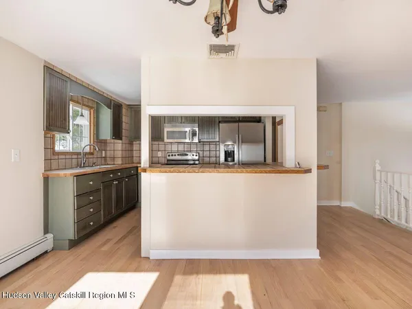 $469,000 | 491 Floyd Ackert Rd Park, West Park, NY 12493