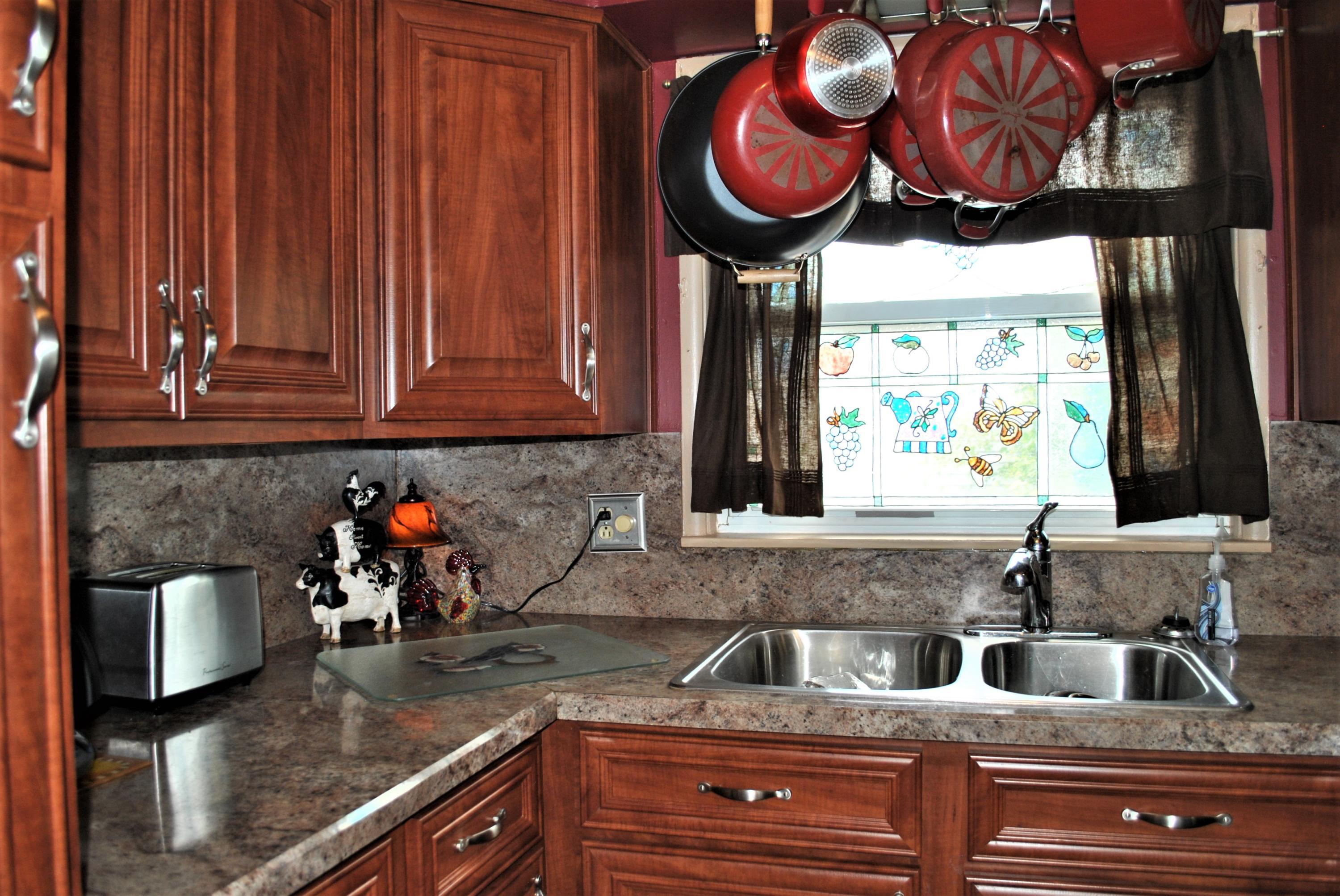 375 Darbyhurst Road Columbus, OH 43228 - Photo 4 of 31 Gallery Image 4