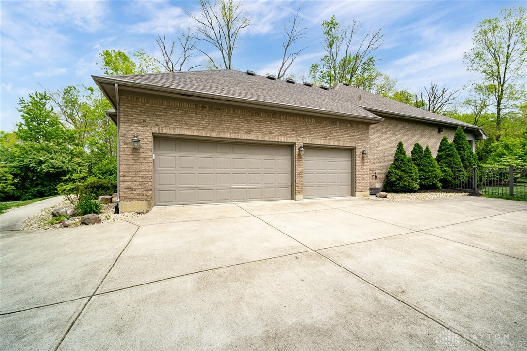 7350 Stone Ridge Drive Springboro, OH 45066 - Photo 4 of 41 Gallery Image 4