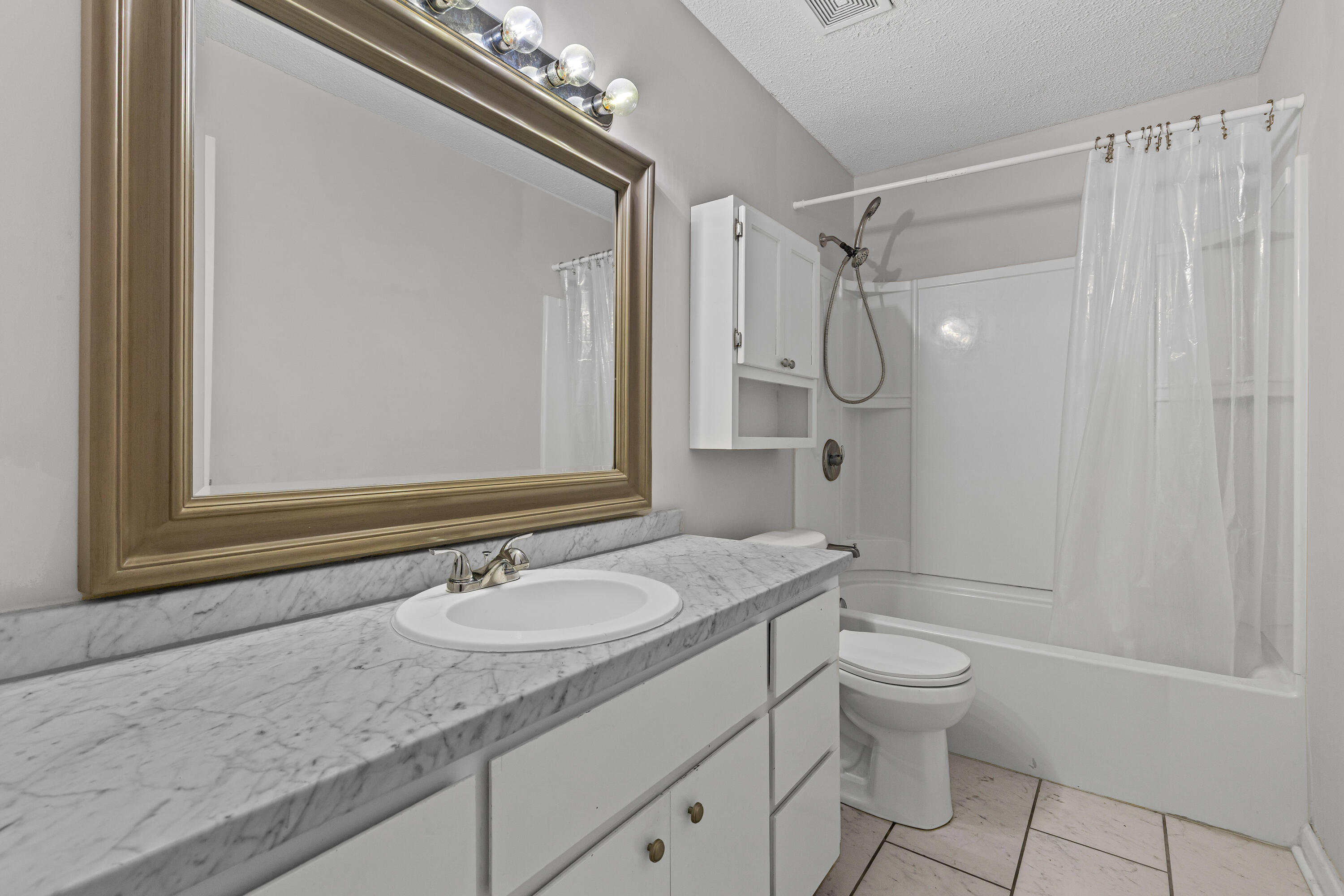 136 Old Saybrook Road North Charleston, SC 29418 - Photo 16 of 36 1G1A6112