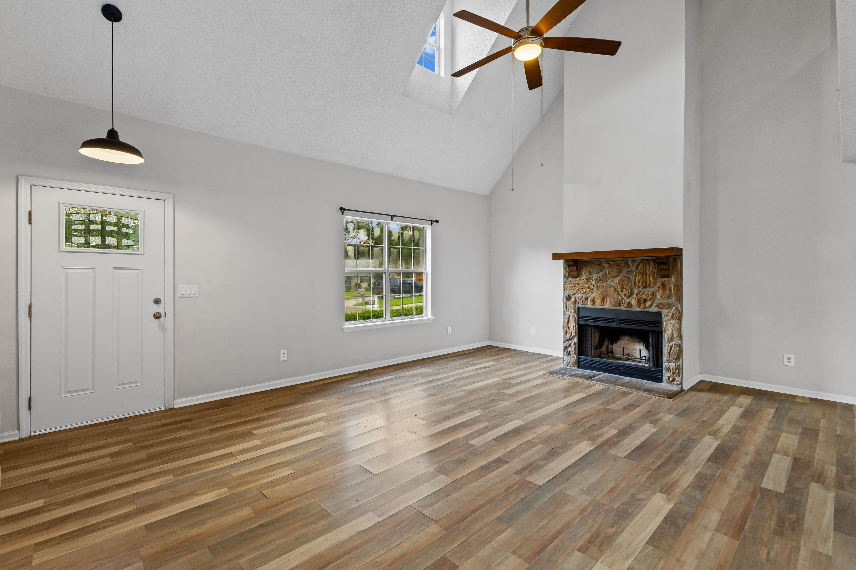 136 Old Saybrook Road North Charleston, SC 29418 - Photo 5 of 36 1G1A6062
