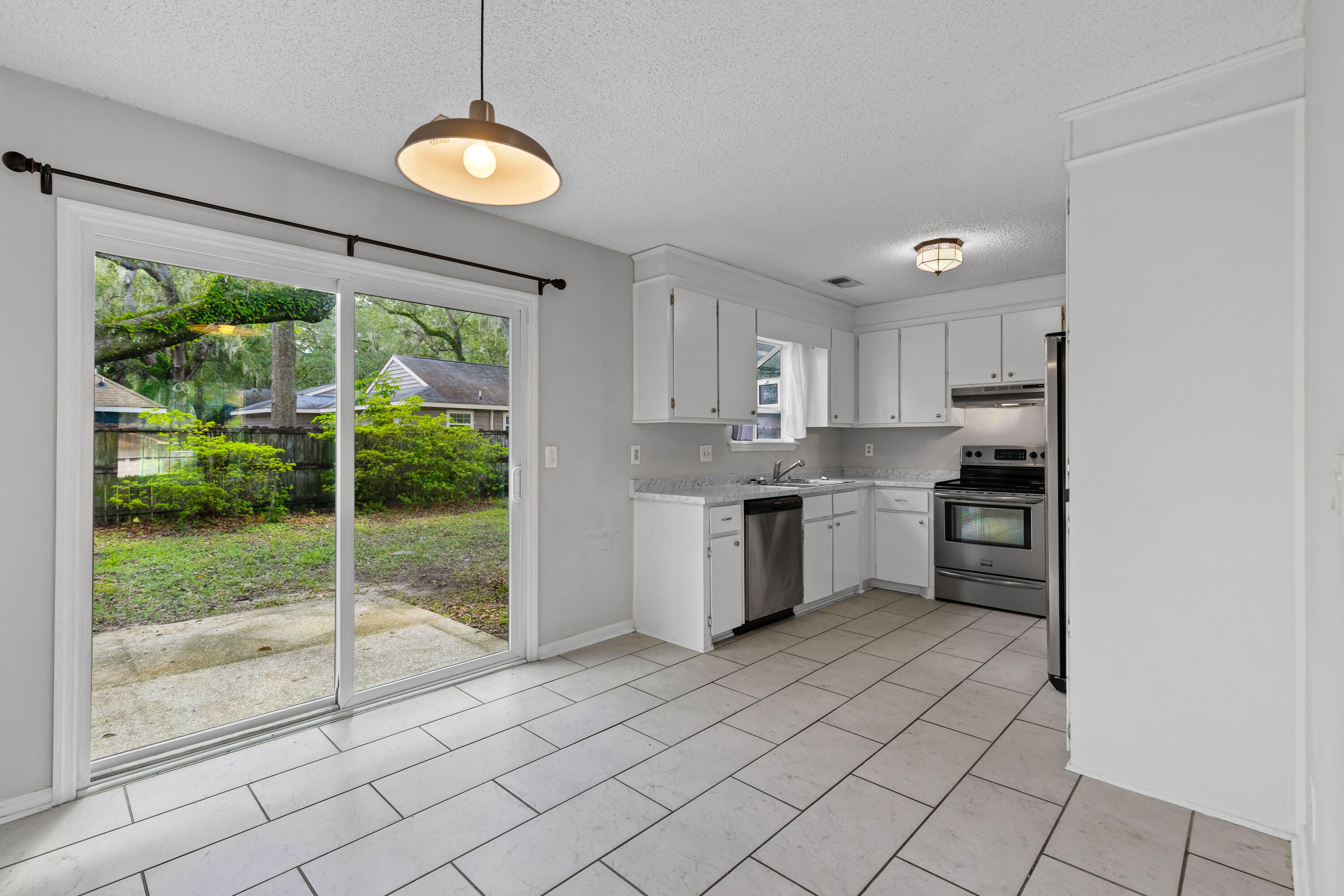 136 Old Saybrook Road North Charleston, SC 29418 - Photo 8 of 36 1G1A6077