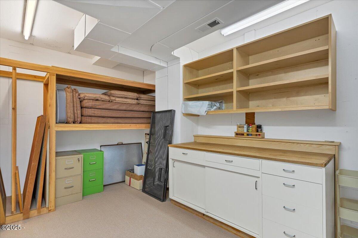 110 Ridge Crest Road Gleneden Beach, OR 97388 - Photo 46 of 72 Craft room