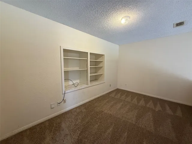 $225,000 | 921 South 6th Street, La Porte, TX 77571