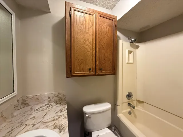 $225,000 | 921 South 6th Street, La Porte, TX 77571