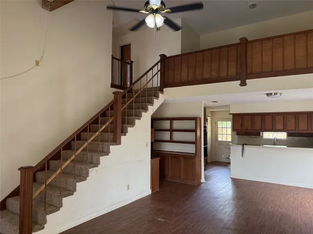 $225,000 | 921 South 6th Street, La Porte, TX 77571