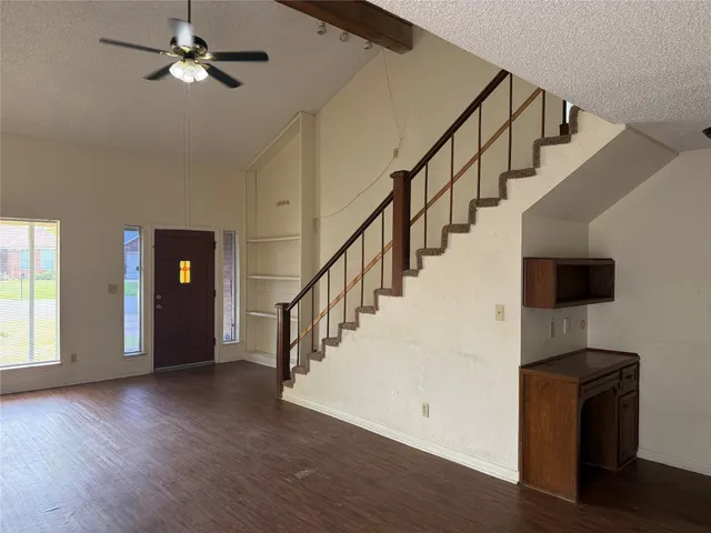 $225,000 | 921 South 6th Street, La Porte, TX 77571