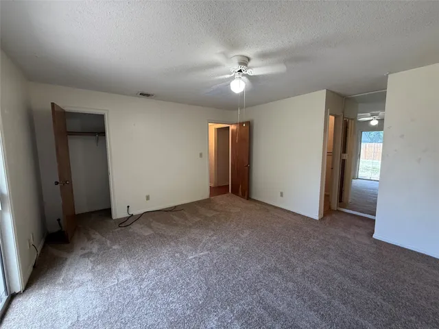 $225,000 | 921 South 6th Street, La Porte, TX 77571