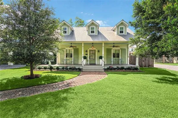 $4,000 | 418 Lafitte Street, Mandeville, LA 70448