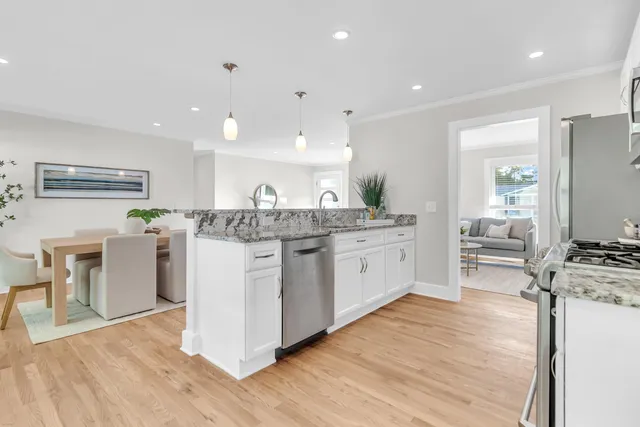 $1,340,000 | 1416 Glencoe Drive, Mount Pleasant, SC 29464