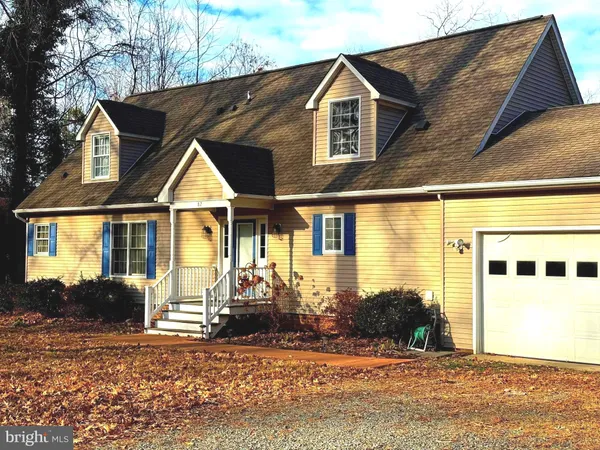 $750,000 | 82 Westmoreland Boulevard, Hague, VA 22469