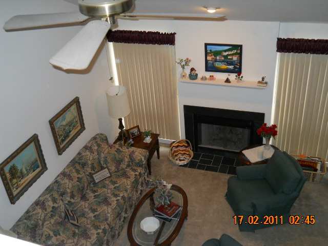 613 Ashley Circle East Rochester, MI 48307 - Photo 6 of 8 31044468-5.JPG