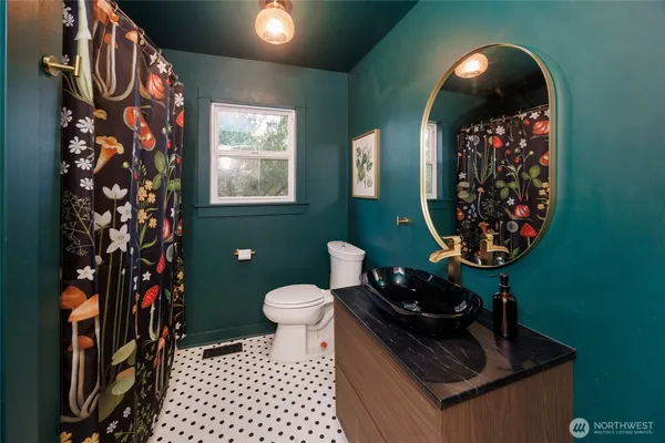 $724,950 | 2327 West Mukilteo Boulevard, Everett, WA 98203