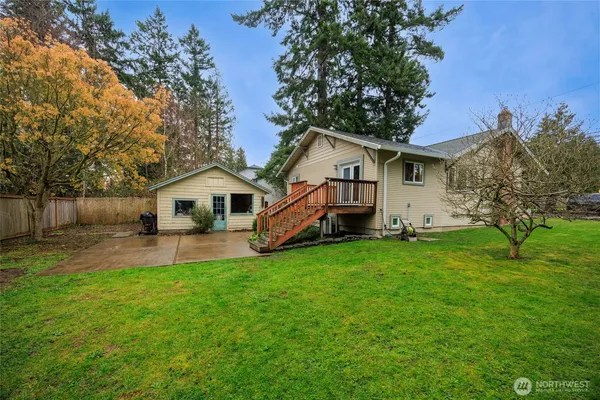 $724,950 | 2327 West Mukilteo Boulevard, Everett, WA 98203