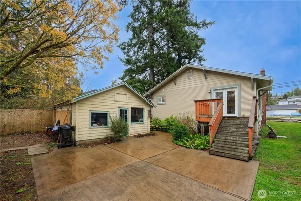 $724,950 | 2327 West Mukilteo Boulevard, Everett, WA 98203
