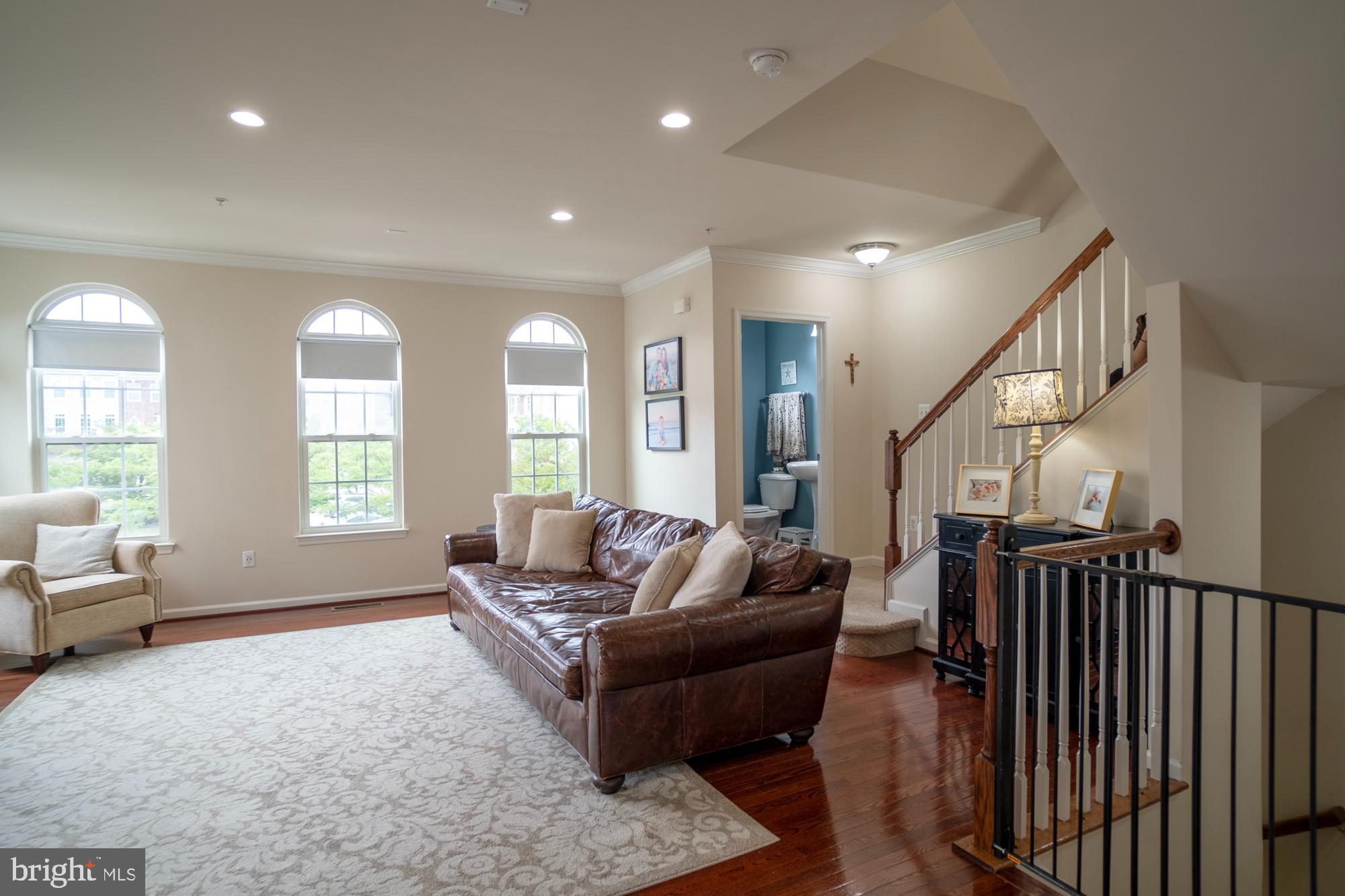 3827 Cullingworth Road Burtonsville, MD 20866 - Photo 3 of 30