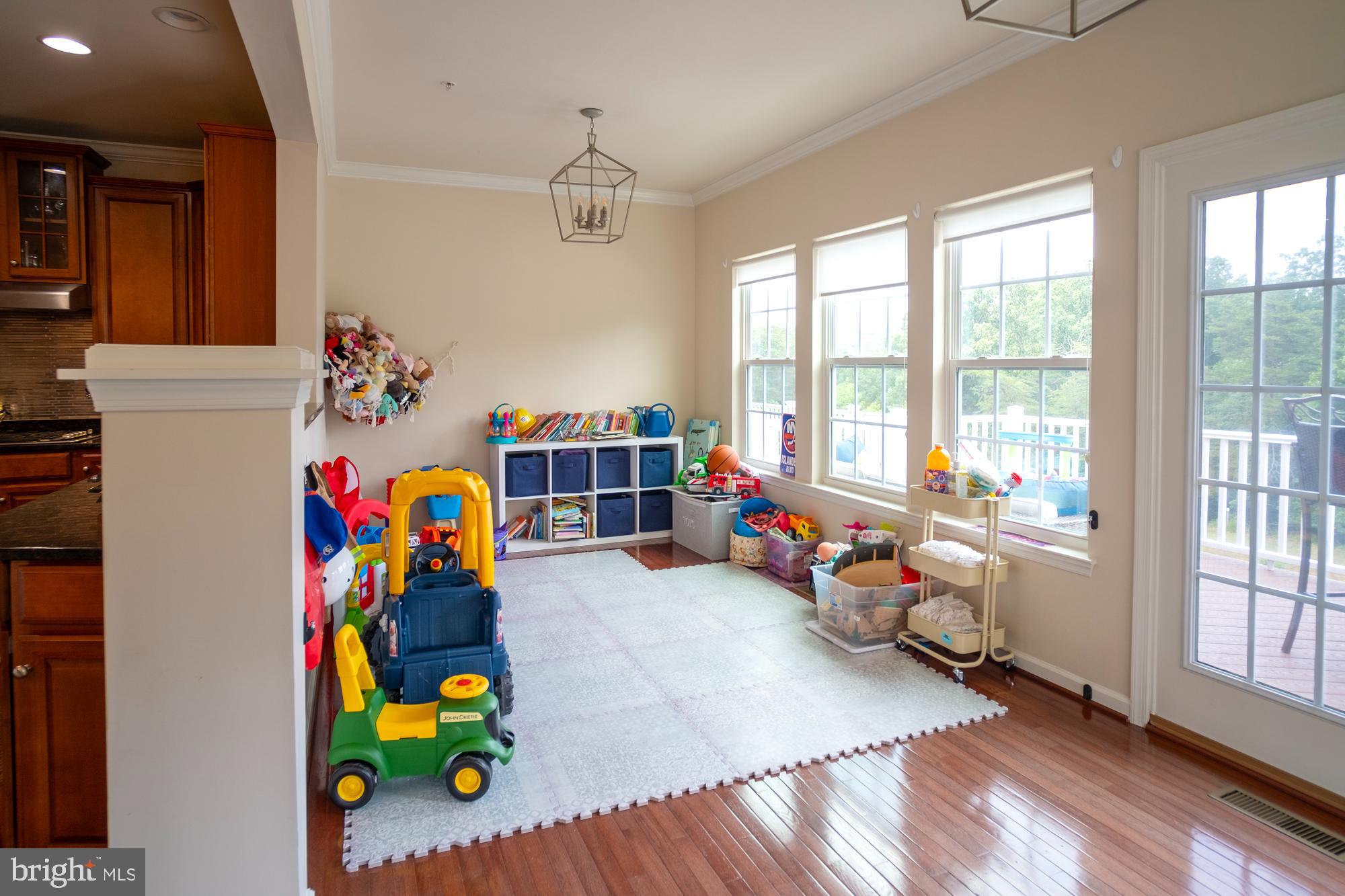 3827 Cullingworth Road Burtonsville, MD 20866 - Photo 8 of 30