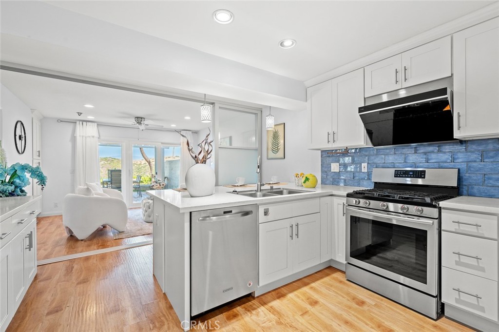 27 Sarena, Unit 38 Irvine, CA 92612 - Photo 15 of 52