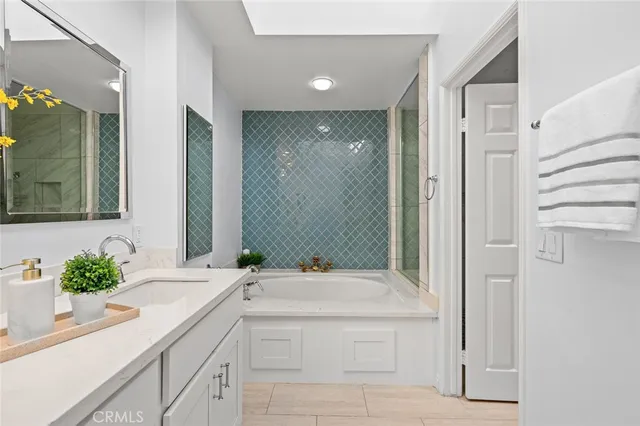 $2,280,000 | 27 Sarena, Unit 38, Irvine, CA 92612