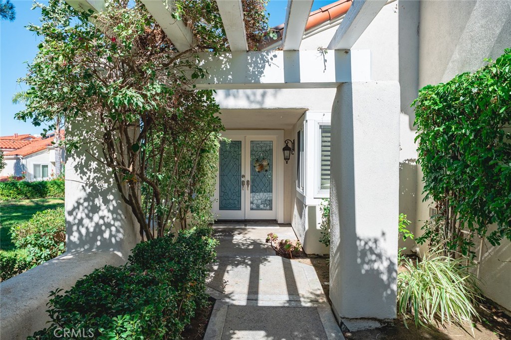 27 Sarena, Unit 38 Irvine, CA 92612 - Photo 3 of 52