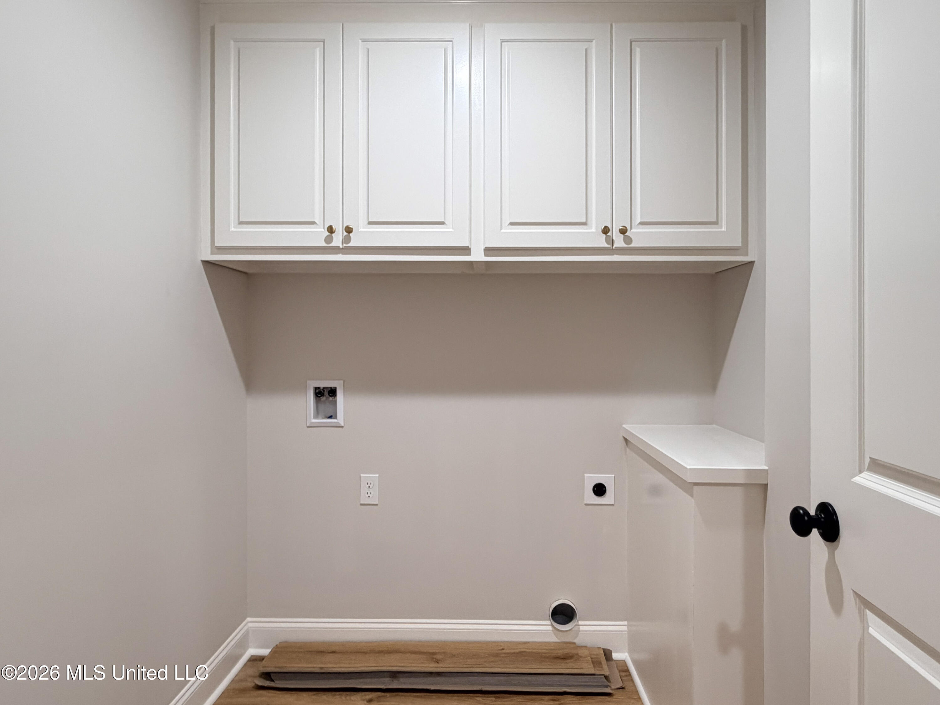 64 Meadow Breeze Road Sumrall, MS 39482 - Photo 19 of 37 5- Utility Room
