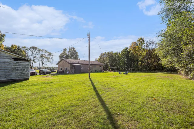 $260,000 | 3908 East Y Avenue, Vicksburg, MI 49097