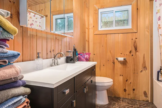 $260,000 | 3908 East Y Avenue, Vicksburg, MI 49097