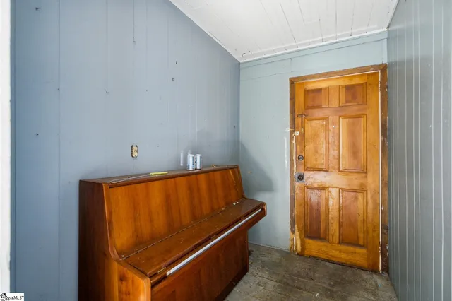 $275,000 | 2141 Geer Highway, Travelers Rest, SC 29690