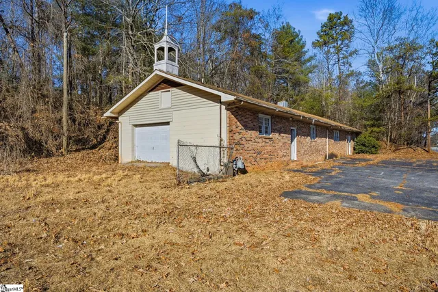 $275,000 | 2141 Geer Highway, Travelers Rest, SC 29690