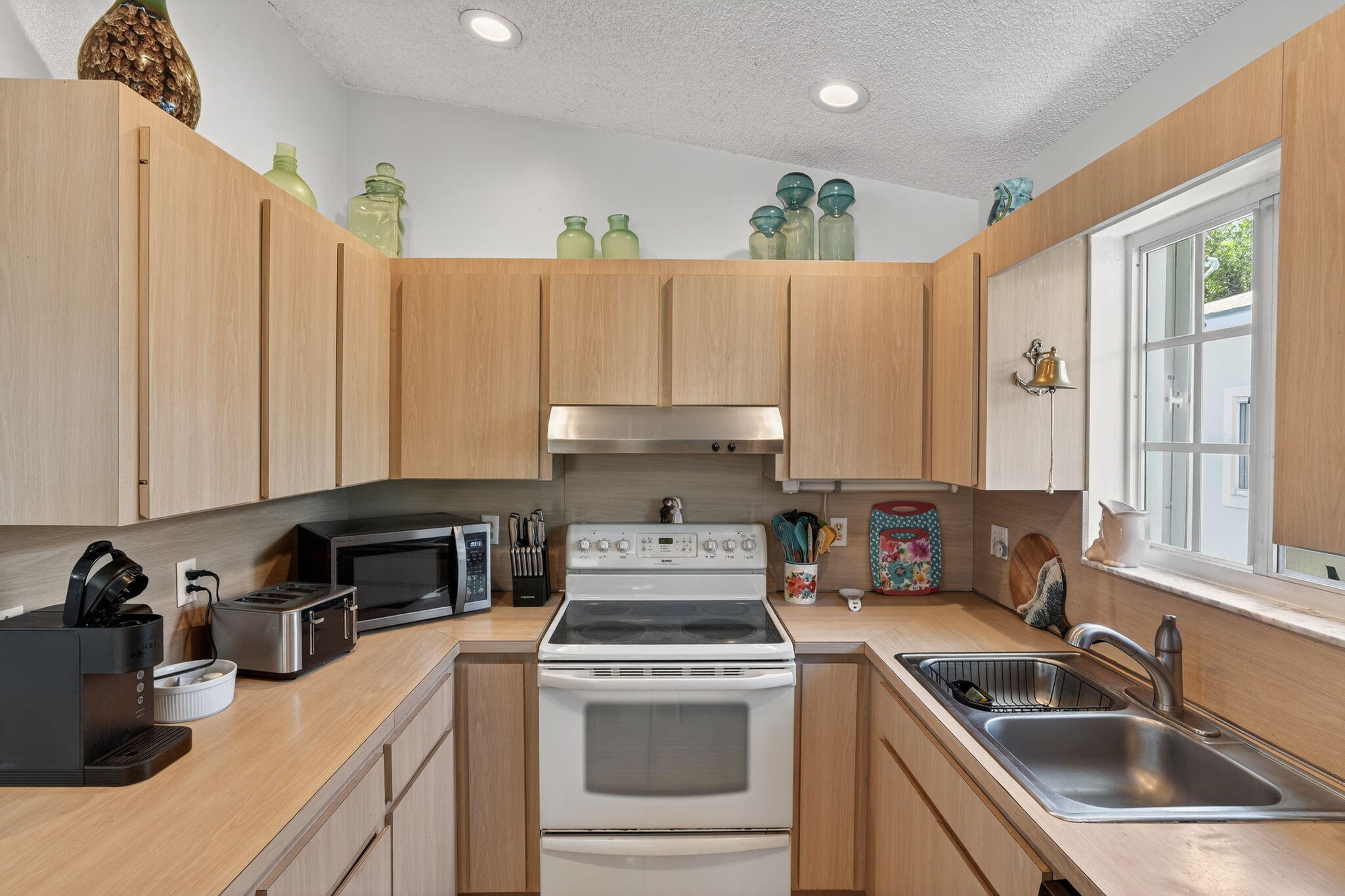 779 Bostwick Drive Key Largo, FL 33037 - Photo 10 of 46 10-web-or-mls-DSC07900
