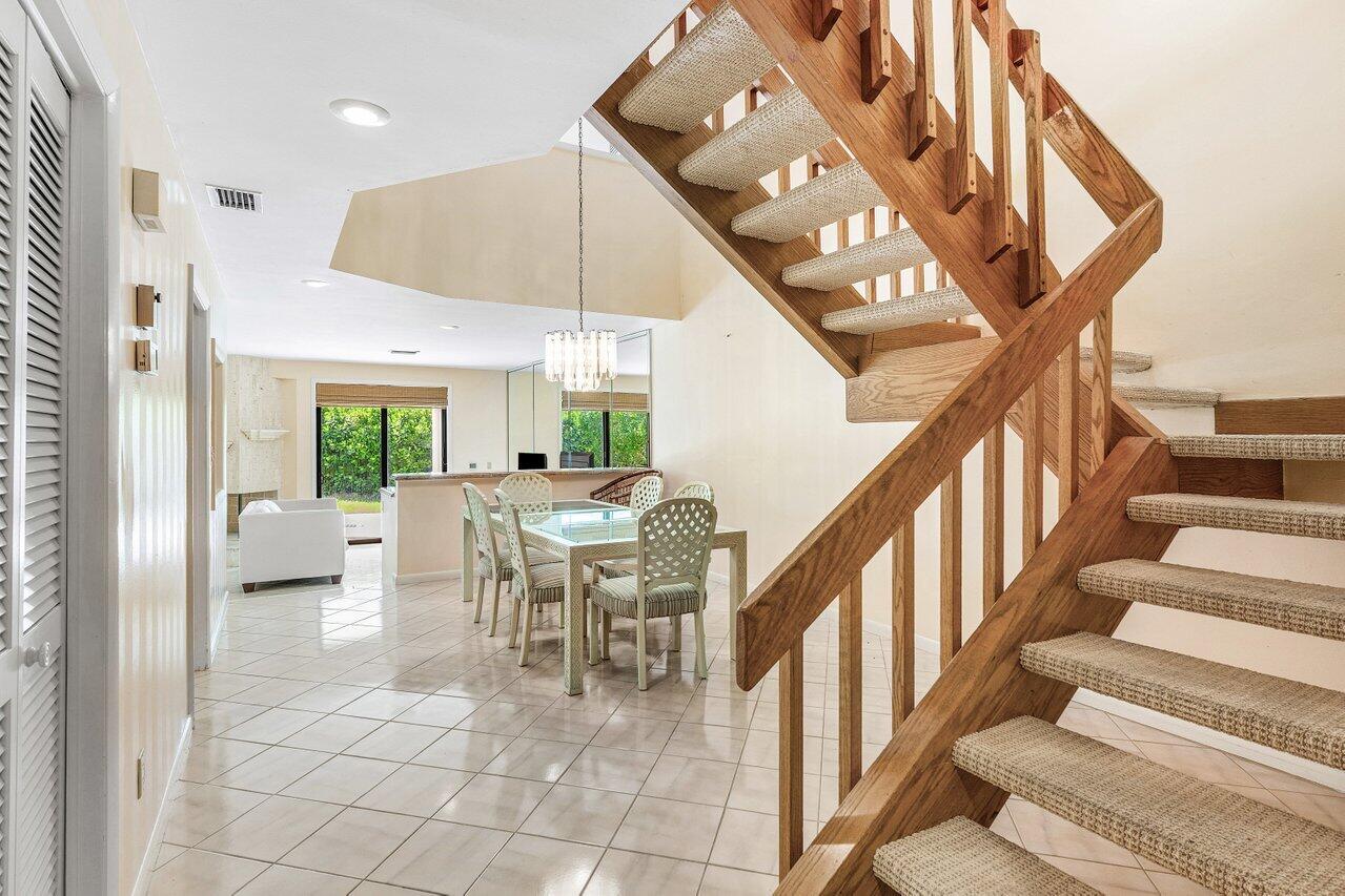 5109 North Ocean Boulevard, Unit E Ocean Ridge, FL 33435 - Photo 11 of 46 Interior View