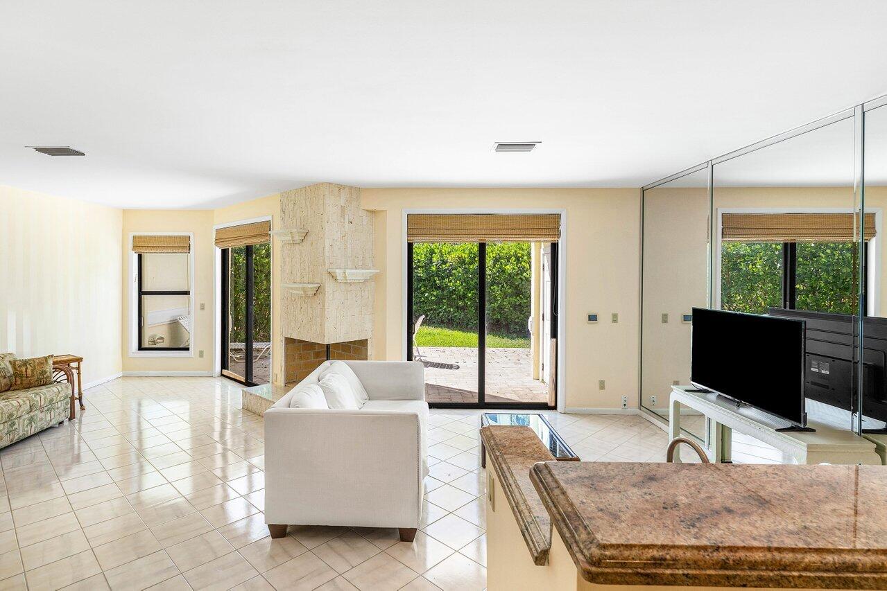 5109 North Ocean Boulevard, Unit E Ocean Ridge, FL 33435 - Photo 13 of 46 Living Room