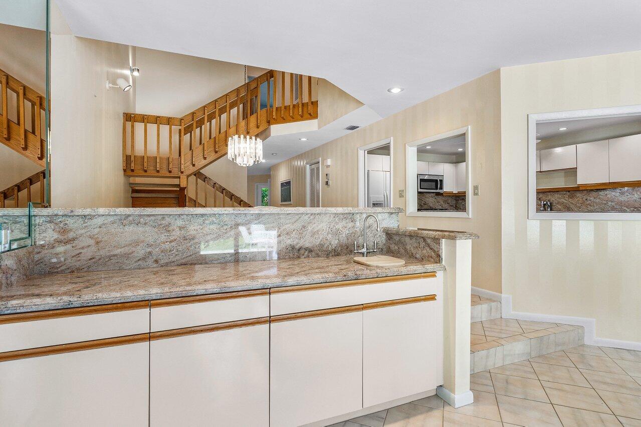 5109 North Ocean Boulevard, Unit E Ocean Ridge, FL 33435 - Photo 22 of 46 Wet Bar