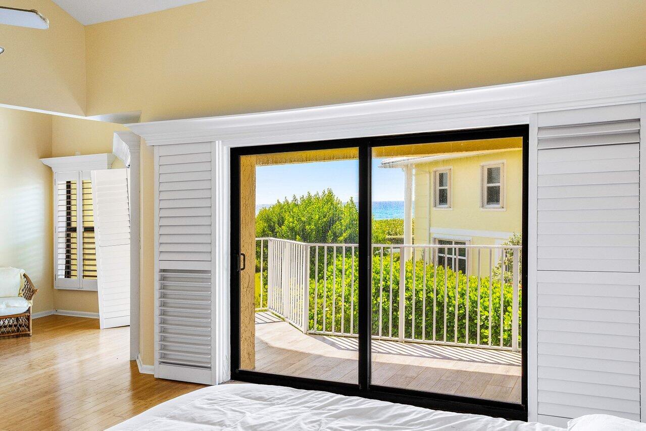 5109 North Ocean Boulevard, Unit E Ocean Ridge, FL 33435 - Photo 25 of 46 Primary Bedroom