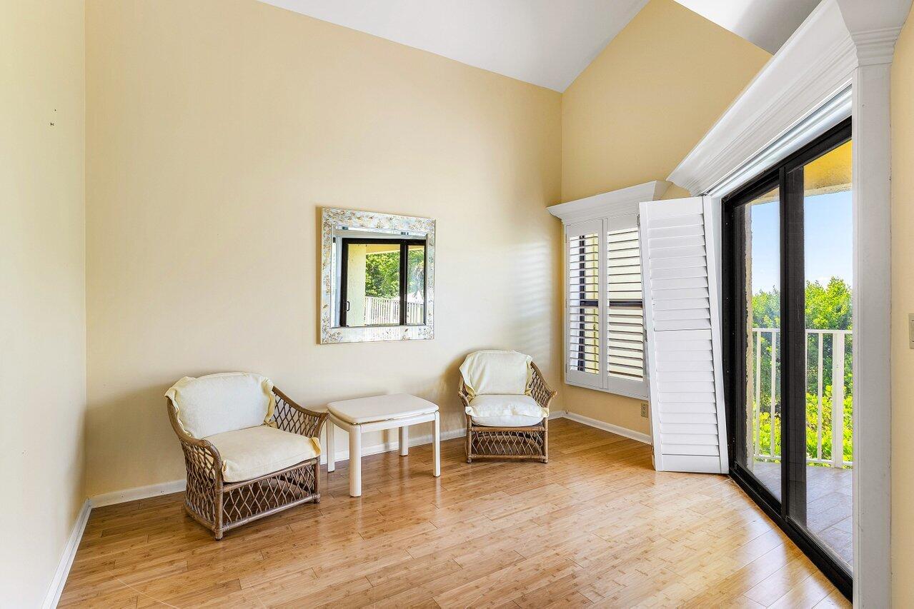 5109 North Ocean Boulevard, Unit E Ocean Ridge, FL 33435 - Photo 26 of 46 Primary Seating Area