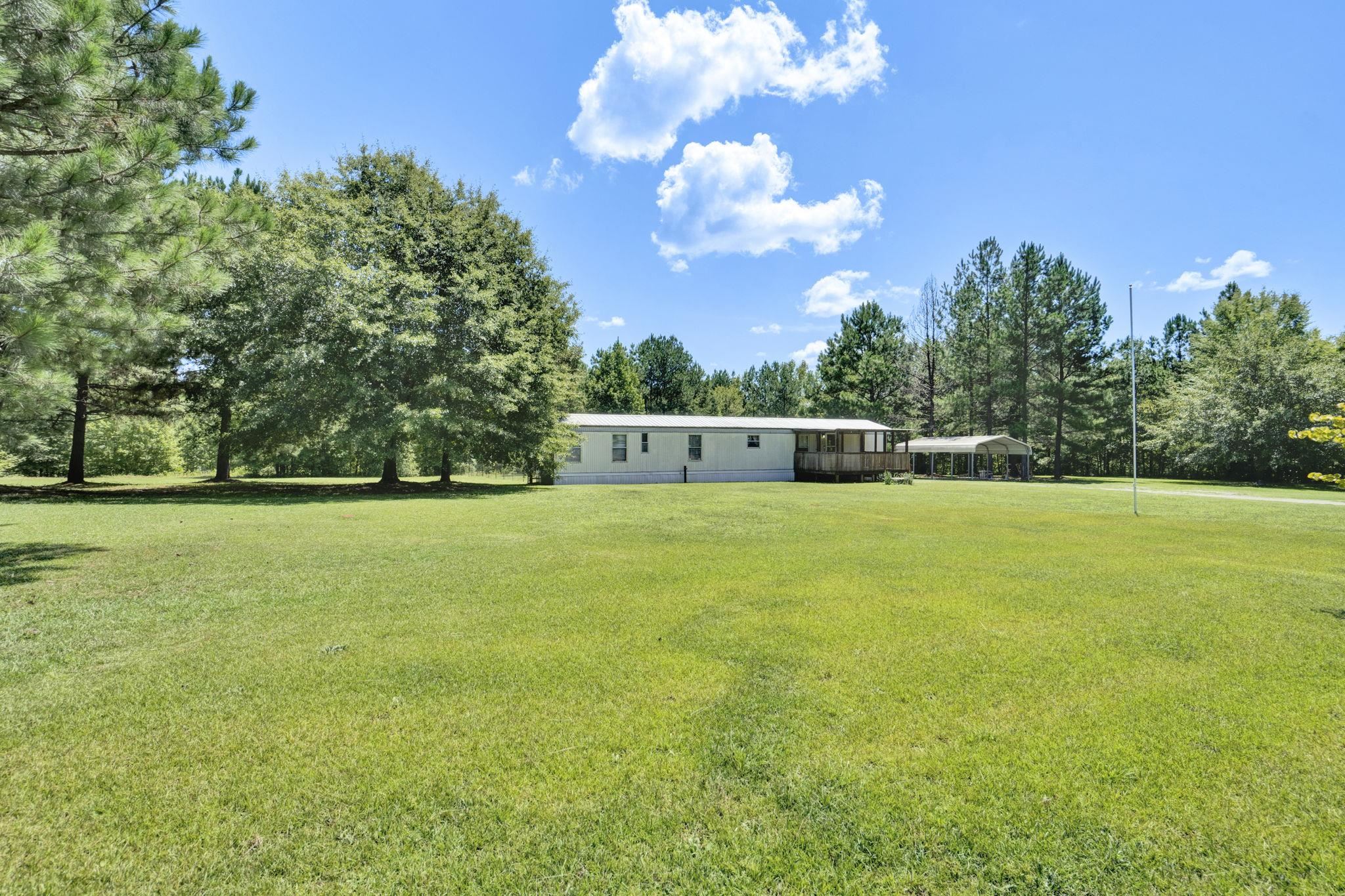 1488 State Rd S-42-423 Enoree, SC 29335 - Photo 1 of 37
