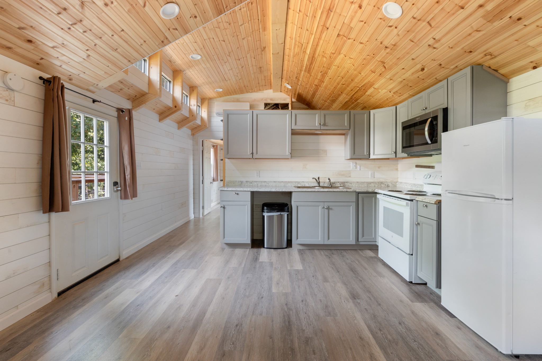 2080 Clydeton Road Waverly, TN 37185 - Photo 54 of 65 On trend!