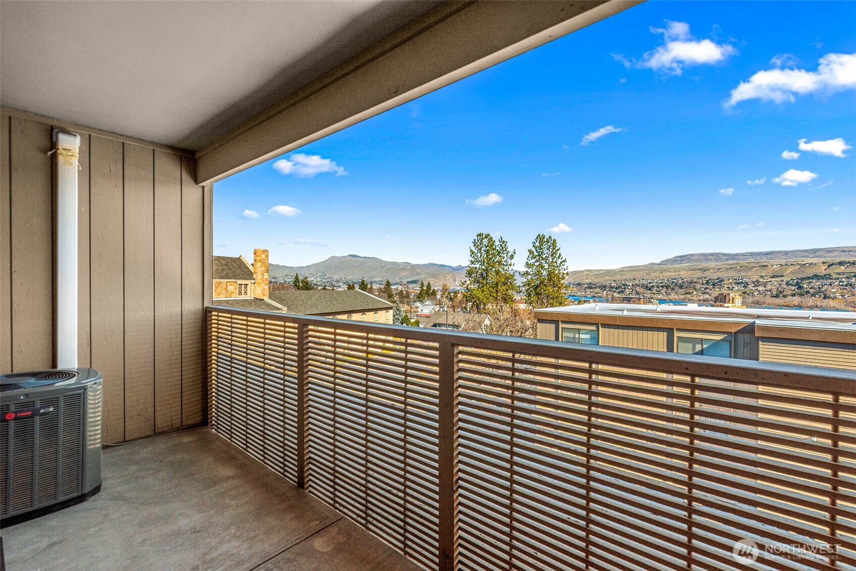 407 Oregon Street, Unit 231 Wenatchee, WA 98801 - Photo 23 of 31 a view of balcony with furniture
