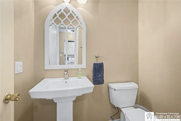 $399,900 | 61 Parkdale Drive, Jamestown, NY 14701